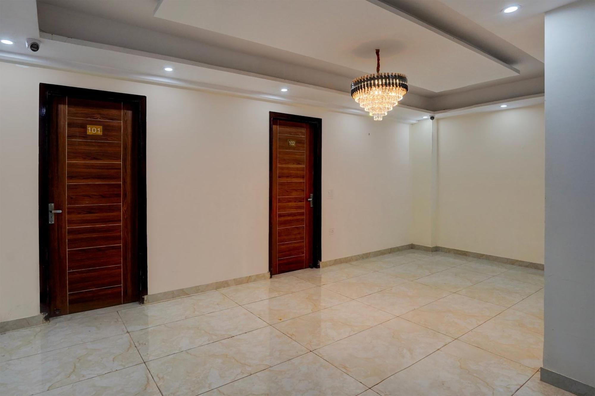 Hotel O R.N Residency Hotel Ghaziabad Exterior foto